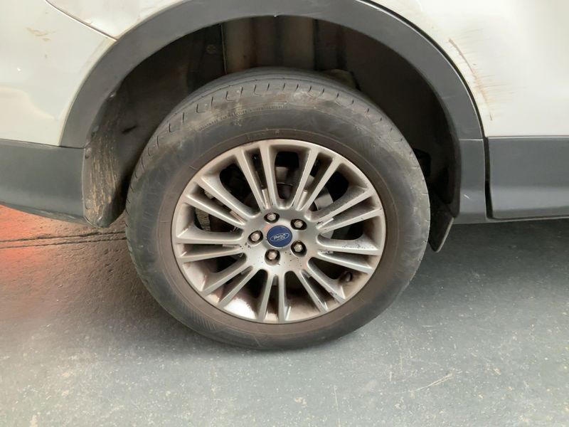 Ford Kuga 2.0 TDCi Titanium 2014 – снимка 9