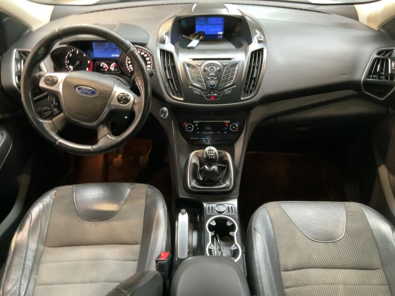 Ford Kuga 2.0 TDCi Titanium 2014 – снимка 17