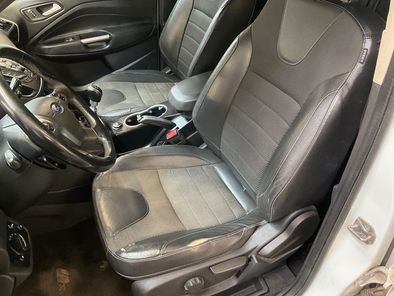 Ford Kuga 2.0 TDCi Titanium 2014 – снимка 28
