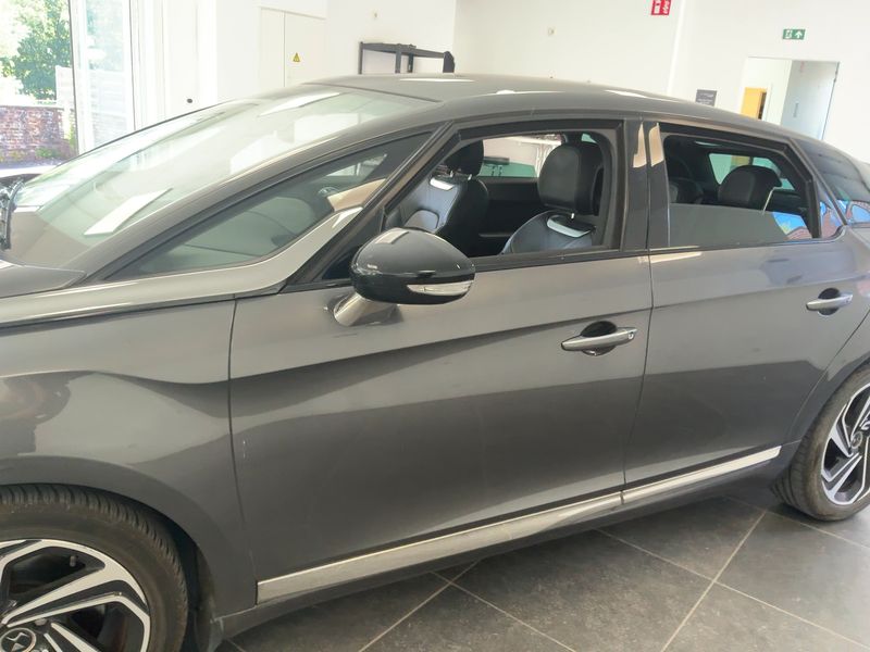 Citroen DS5 2.0 HDi Hybrid4 SportChic 2017 – снимка 4