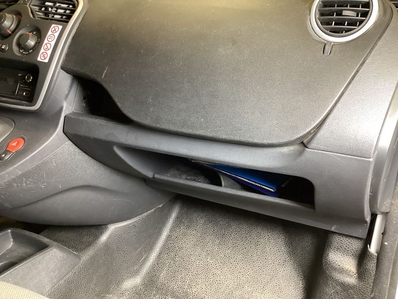 Renault Kangoo 1.5 BLUE dCi Rapid Maxi Extra 2020 – снимка 39