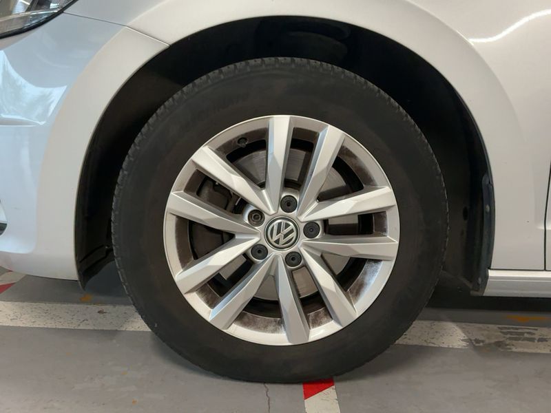 Volkswagen Touran 2.0 TDI Comfortline BlueMotion Tech 2015 – снимка 3