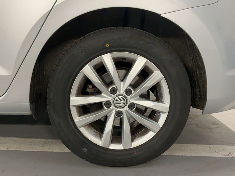 Volkswagen Touran 2.0 TDI Comfortline BlueMotion Tech 2015 – снимка 5