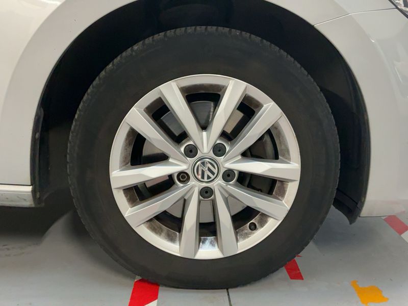 Volkswagen Touran 2.0 TDI Comfortline BlueMotion Tech 2015 – снимка 11