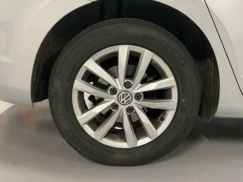 Volkswagen Touran 2.0 TDI Comfortline BlueMotion Tech 2015 – снимка 9