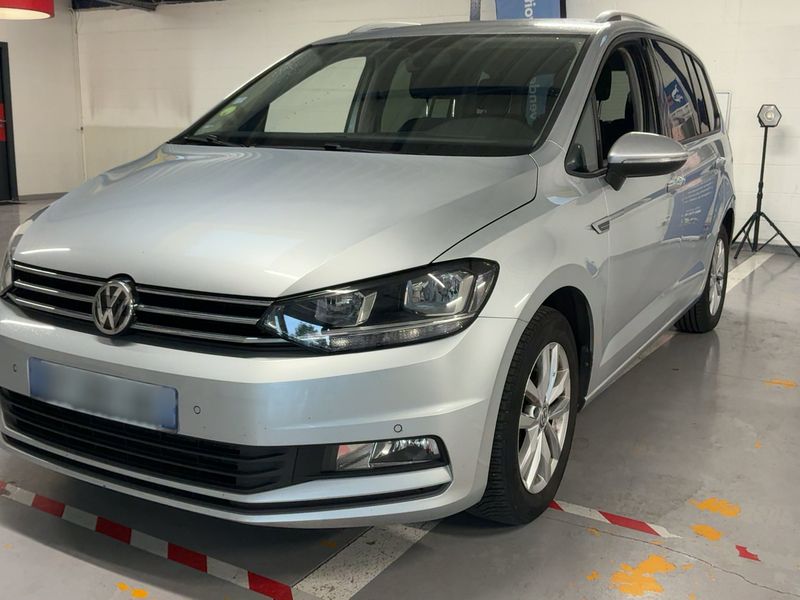 Volkswagen Touran 2.0 TDI Comfortline BlueMotion Tech 2015 – снимка 2