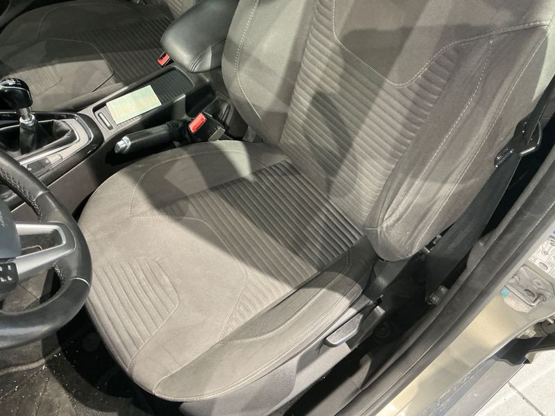 Ford Focus 1.5 TDCi Titanium 2016 – снимка 25