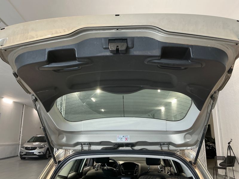 Ford Focus 1.5 TDCi Titanium 2016 – снимка 31