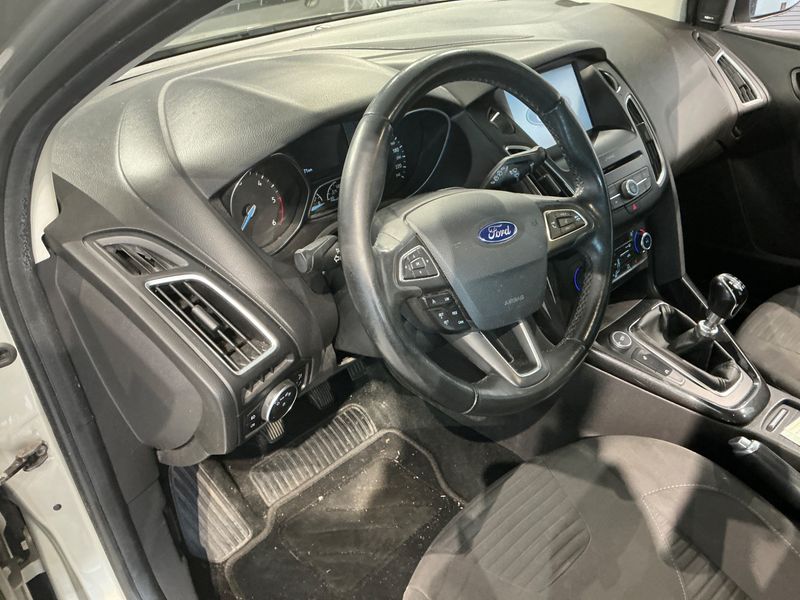 Ford Focus 1.5 TDCi Titanium 2016 – снимка 24