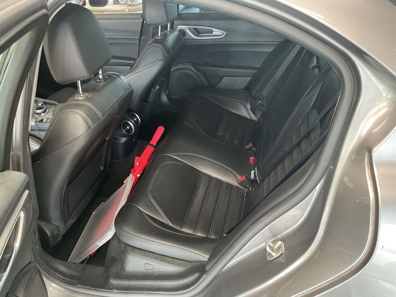 Alfa Romeo Giulia 2.2 JTDM Super 2017 – снимка 19