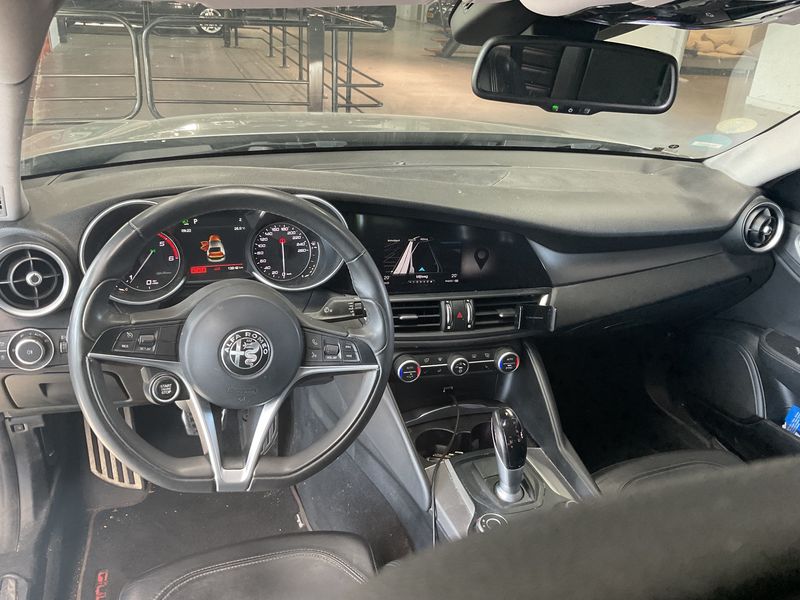 Alfa Romeo Giulia 2.2 JTDM Super 2017 – снимка 17