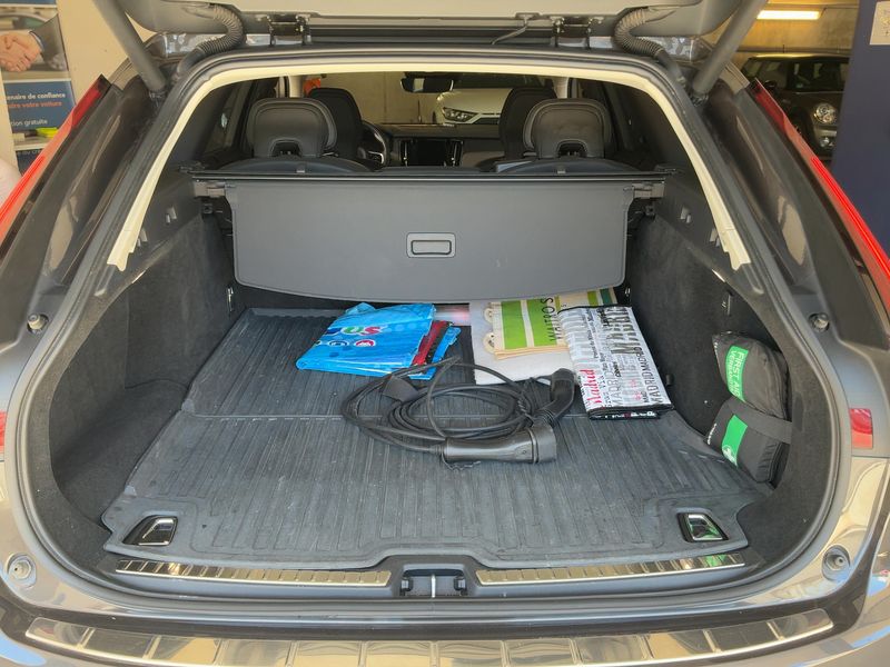 Volvo V90 2.0 T8 Plug-in Hybrid Inscription AWD 2021 – снимка 15