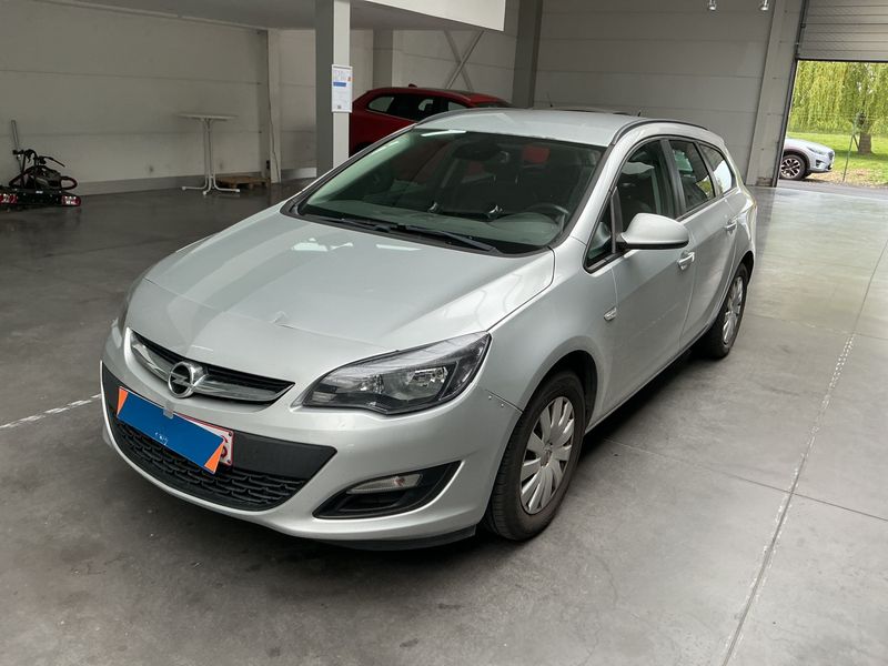Opel Astra 1.6 CDTI DPF Selection 2014 – снимка 1