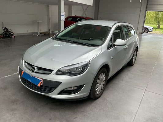 Opel Astra 1.6 CDTI DPF Selection 2014 – снимка 1