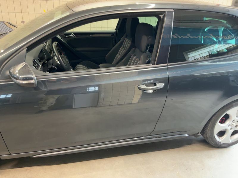Volkswagen Golf VI 2.0 TSI GTI 2009 – снимка 4