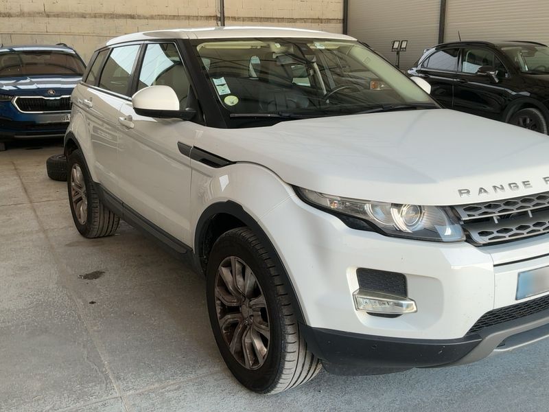 Land Rover Evoque 2.2 Td4 Pure Technik 2015 – снимка 12