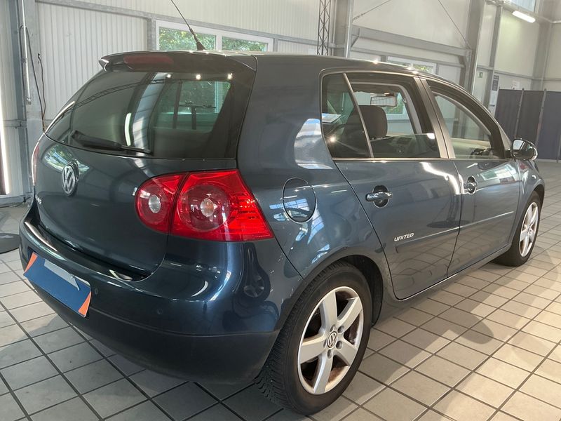 Volkswagen Golf V 1.4 United 2008 – снимка 2