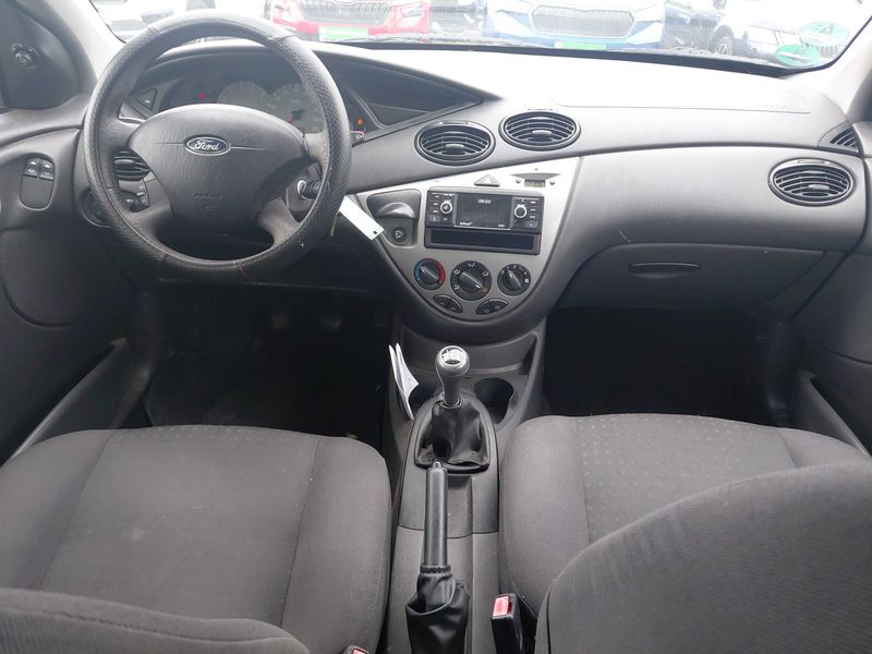 Ford Focus 1.6 Trend 2004 – снимка 10