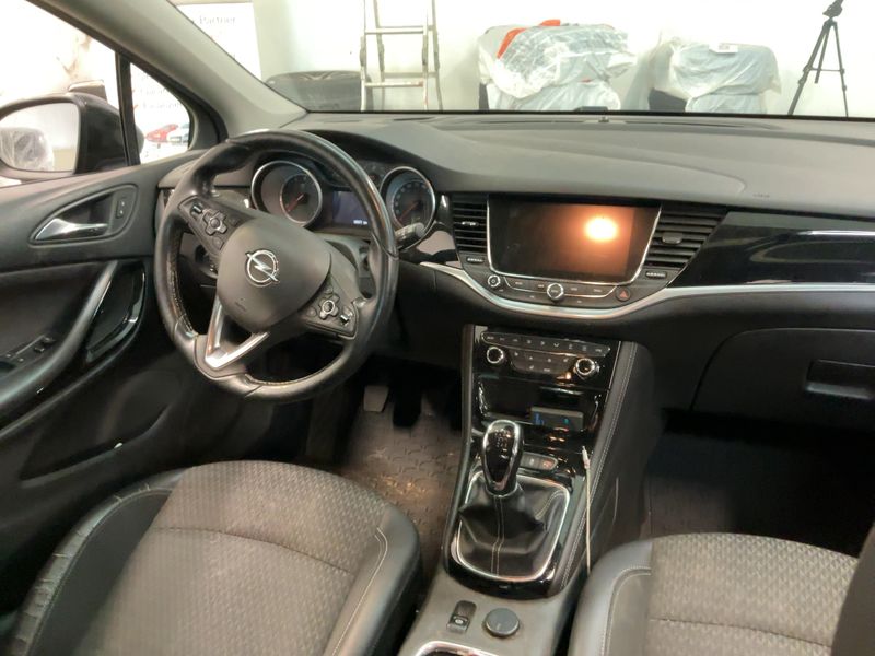 Opel Astra 1.4 SIDI Turbo Innovation Start&Stop 2015 – снимка 17