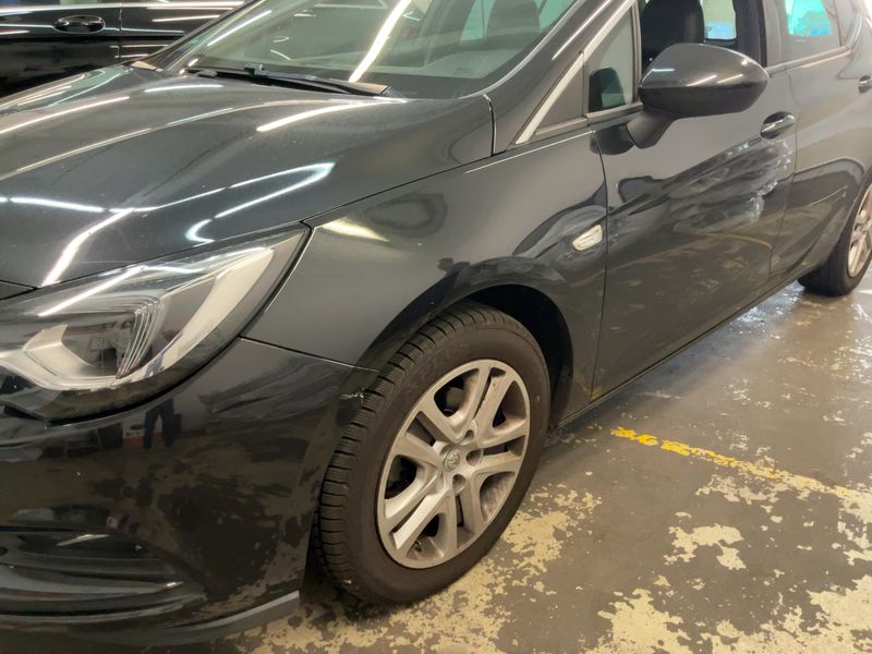 Opel Astra 1.4 SIDI Turbo Innovation Start&Stop 2015 – снимка 2