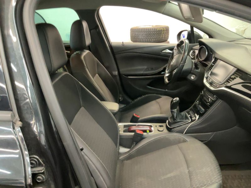 Opel Astra 1.4 SIDI Turbo Innovation Start&Stop 2015 – снимка 16