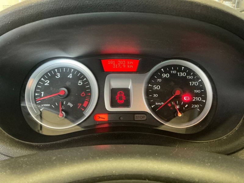 Renault Clio 1.2 Dynamique 2012 – снимка 4