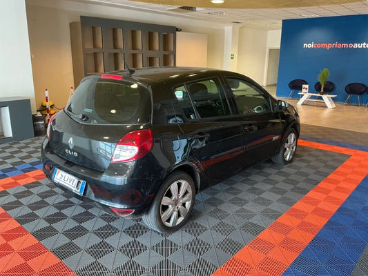 Renault Clio 1.2 Dynamique 2012 – снимка 2