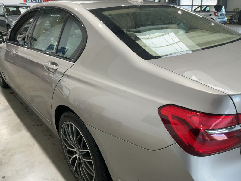 BMW 7er 750i xDrive 2017 – снимка 6