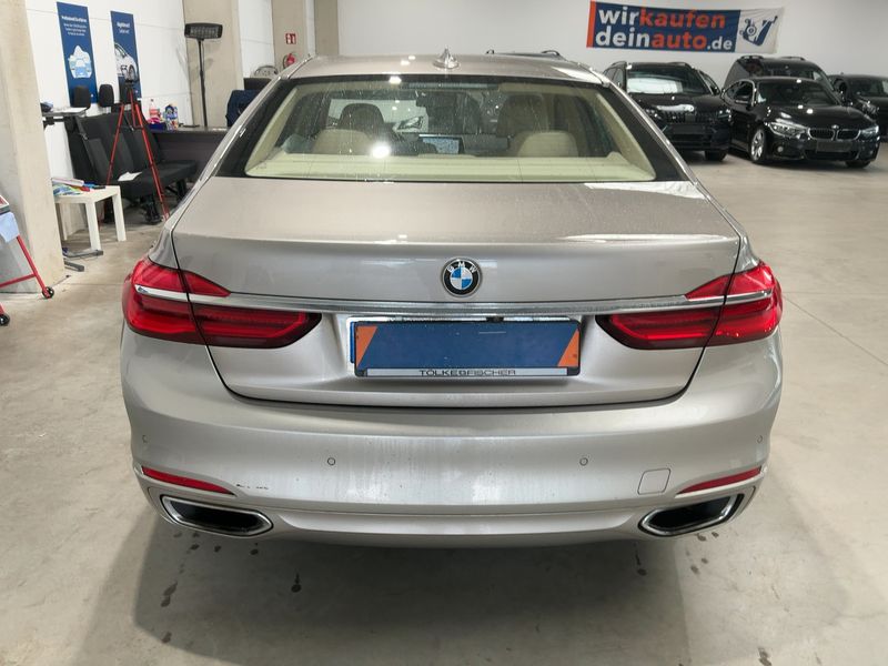 BMW 7er 750i xDrive 2017 – снимка 7