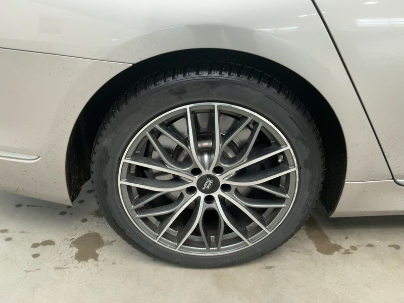 BMW 7er 750i xDrive 2017 – снимка 9