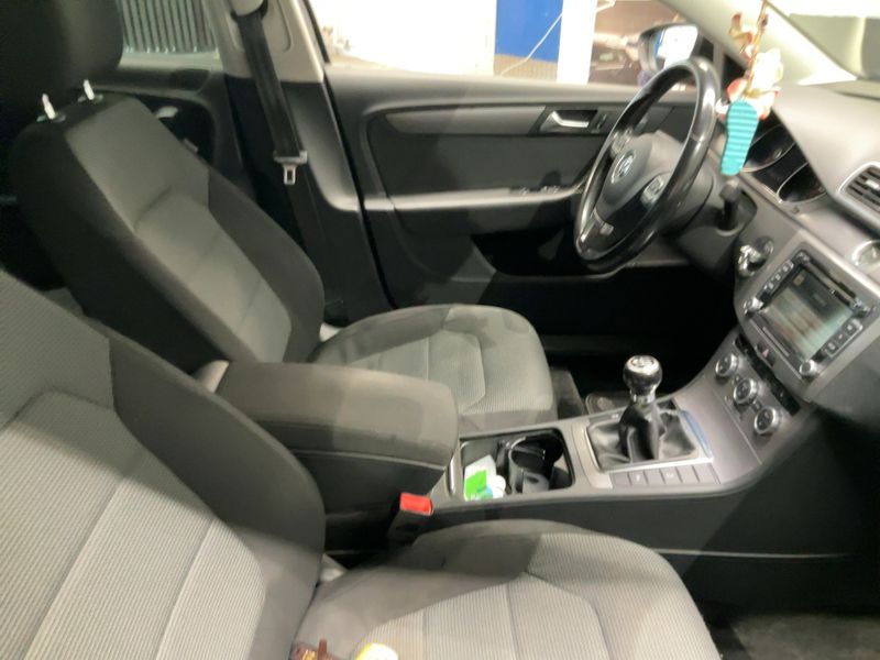 Volkswagen Passat 2.0 TDI Comfortline BlueMotion Tech 2012 – снимка 16