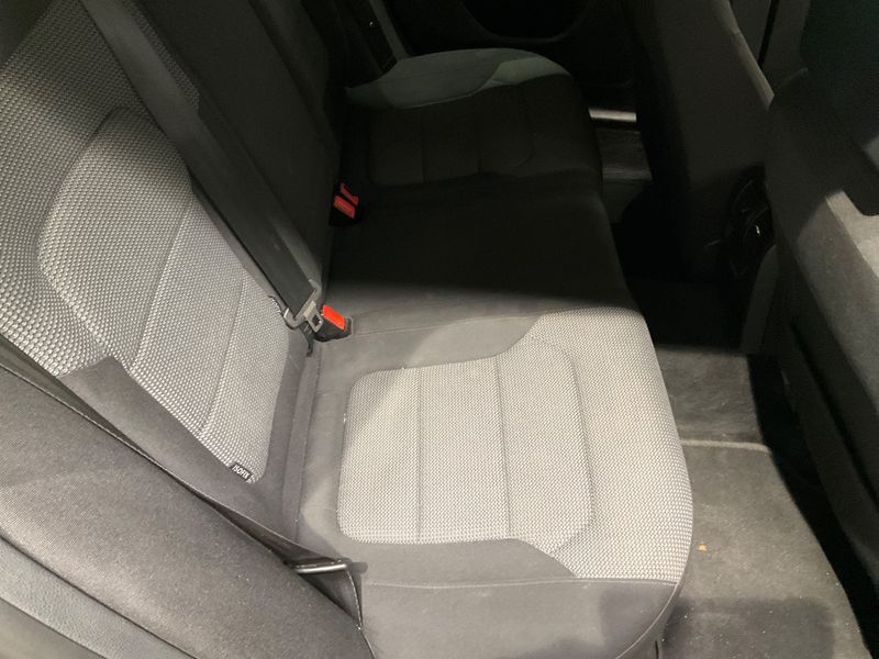 Volkswagen Passat 2.0 TDI Comfortline BlueMotion Tech 2012 – снимка 37