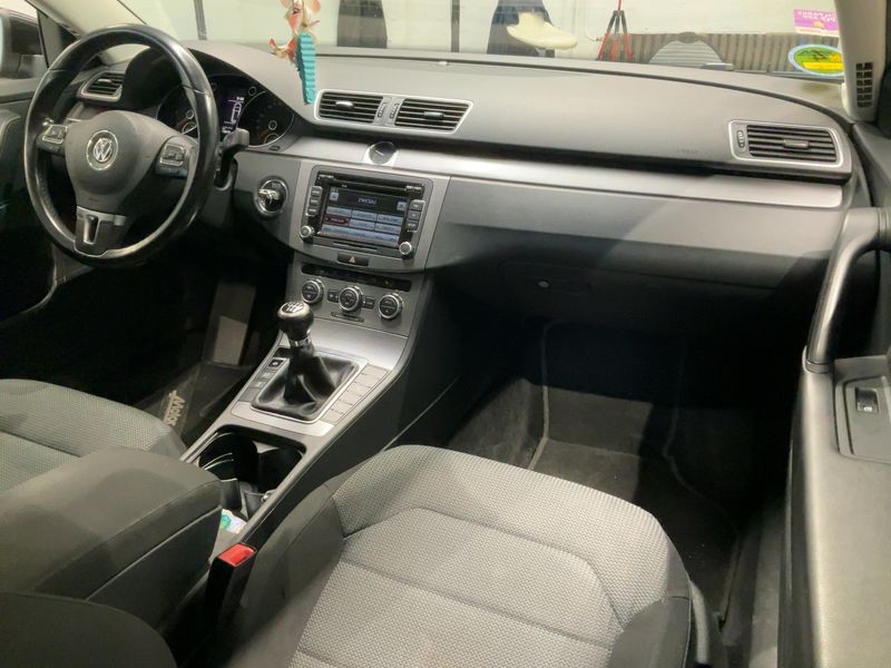 Volkswagen Passat 2.0 TDI Comfortline BlueMotion Tech 2012 – снимка 17