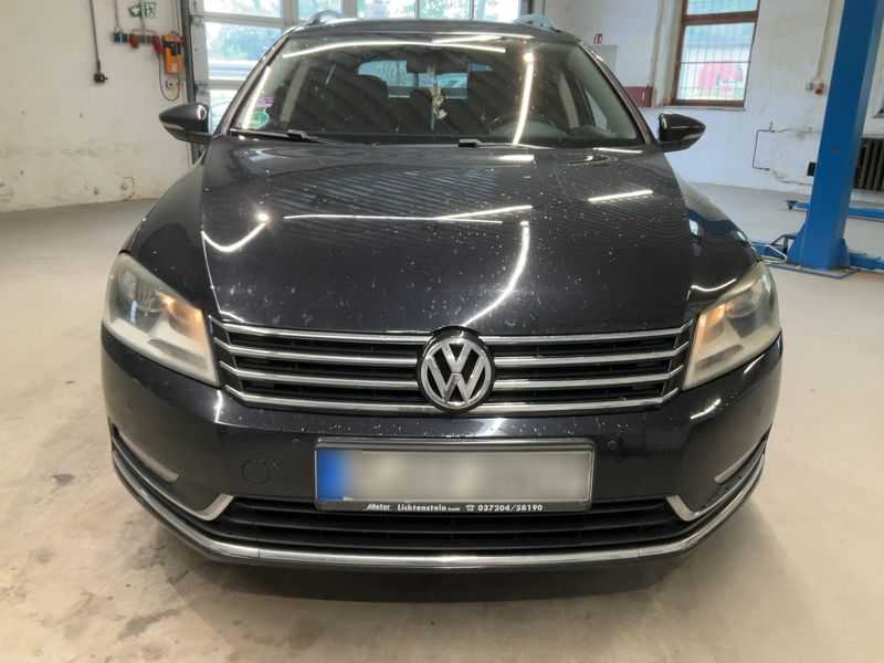 Volkswagen Passat 2.0 TDI Comfortline BlueMotion Tech 2012 – снимка 14