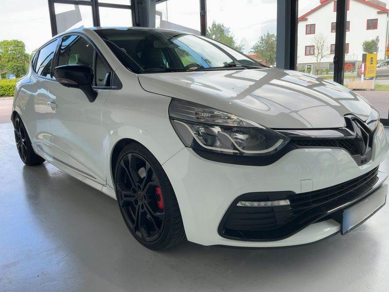 Renault Clio 1.6 TCe Renault Sport Trophy 2015 – снимка 12