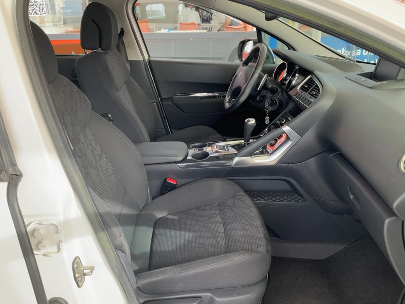 Peugeot 3008 1.6 HDi Allure 2012 – снимка 16