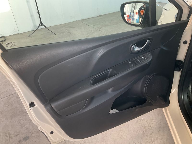 Renault Clio 0.9 TCe Energy Benzin / LPG Life 2017 – снимка 27