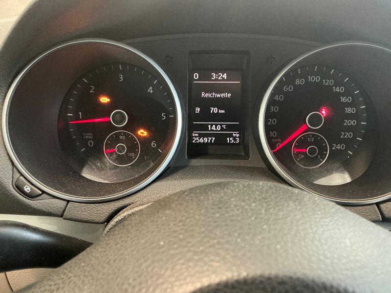 Volkswagen Golf VI 1.6 TDI Trendline 2011 – снимка 4