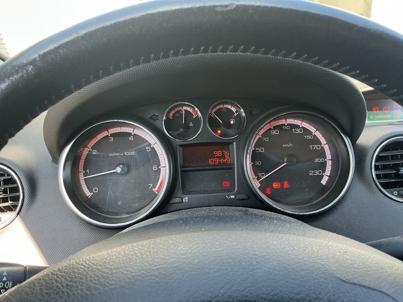 Peugeot 308 1.6 Tecno Style 2011 – снимка 4