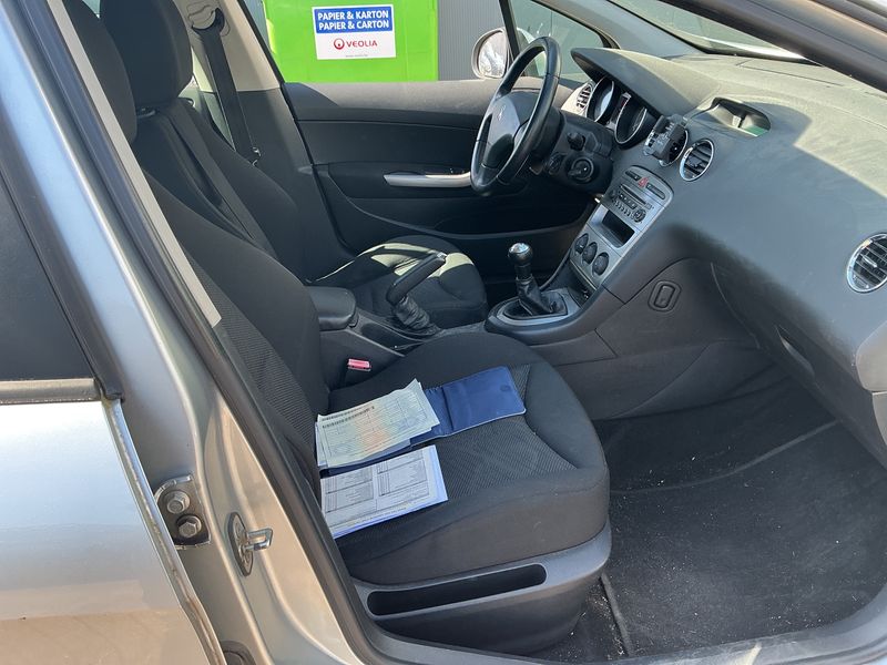 Peugeot 308 1.6 Tecno Style 2011 – снимка 3
