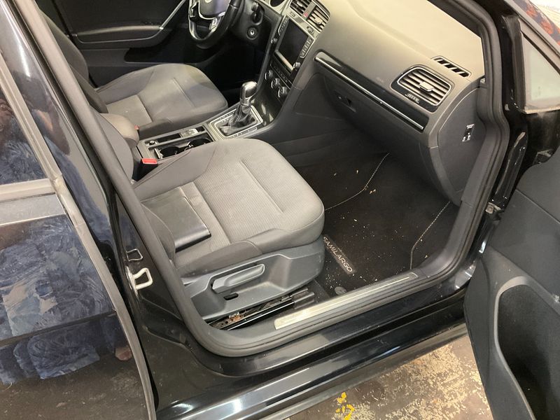 Volkswagen Golf VII 2.0 TDI GTD BlueMotion Tech 2015 – снимка 16