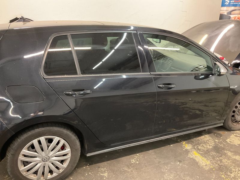 Volkswagen Golf VII 2.0 TDI GTD BlueMotion Tech 2015 – снимка 12