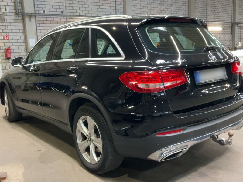 Mercedes-Benz GLC-Klasse GLC 220 4Matic Exclusive 2017 – снимка 6