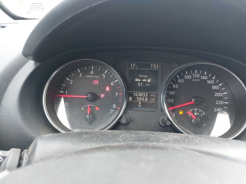 Nissan Qashqai 2.0 Acenta 2012 – снимка 42