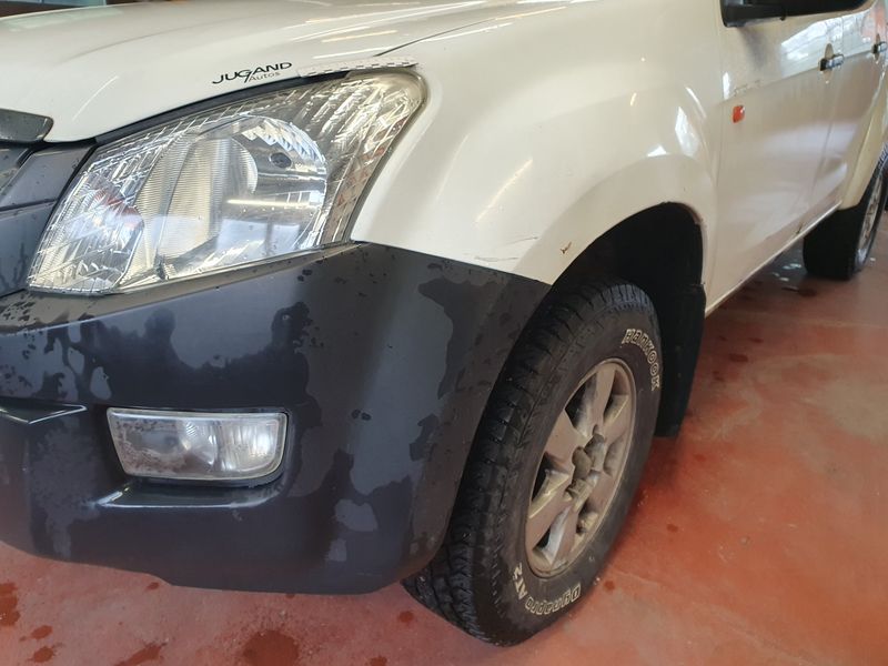 Isuzu D-MAX 2.5 Twin Turbodiesel Double Cab Basis 4WD 2016 – снимка 54