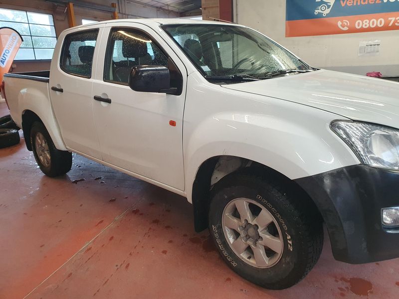 Isuzu D-MAX 2.5 Twin Turbodiesel Double Cab Basis 4WD 2016 – снимка 12