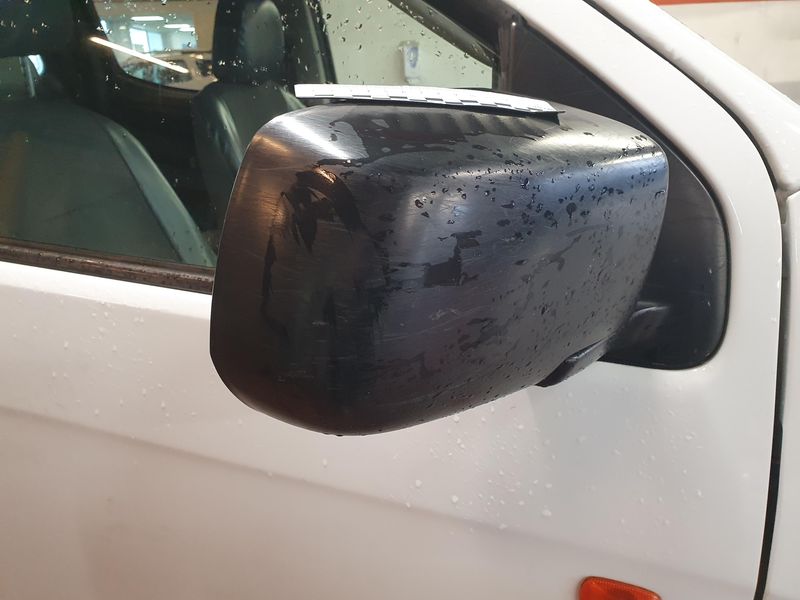 Isuzu D-MAX 2.5 Twin Turbodiesel Double Cab Basis 4WD 2016 – снимка 23