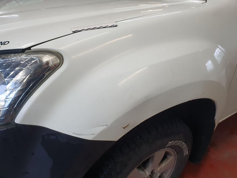 Isuzu D-MAX 2.5 Twin Turbodiesel Double Cab Basis 4WD 2016 – снимка 32