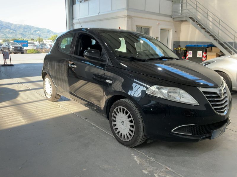 Lancia Ypsilon 1.2 Gold 2013 – снимка 12