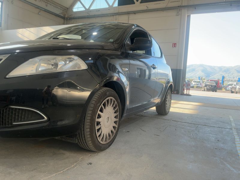 Lancia Ypsilon 1.2 Gold 2013 – снимка 2